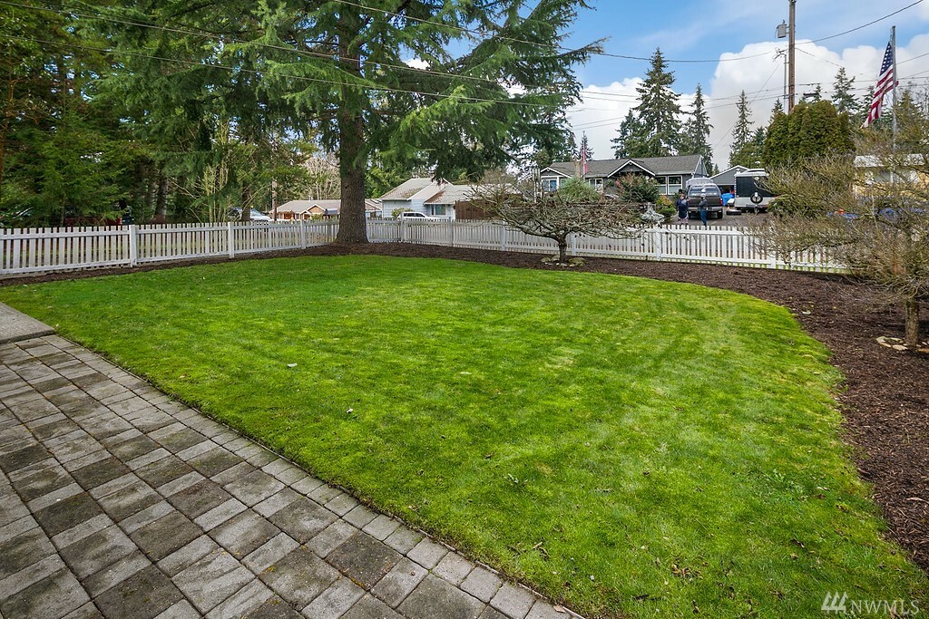 Property Photo:  7818 201st St SW  WA 98026 