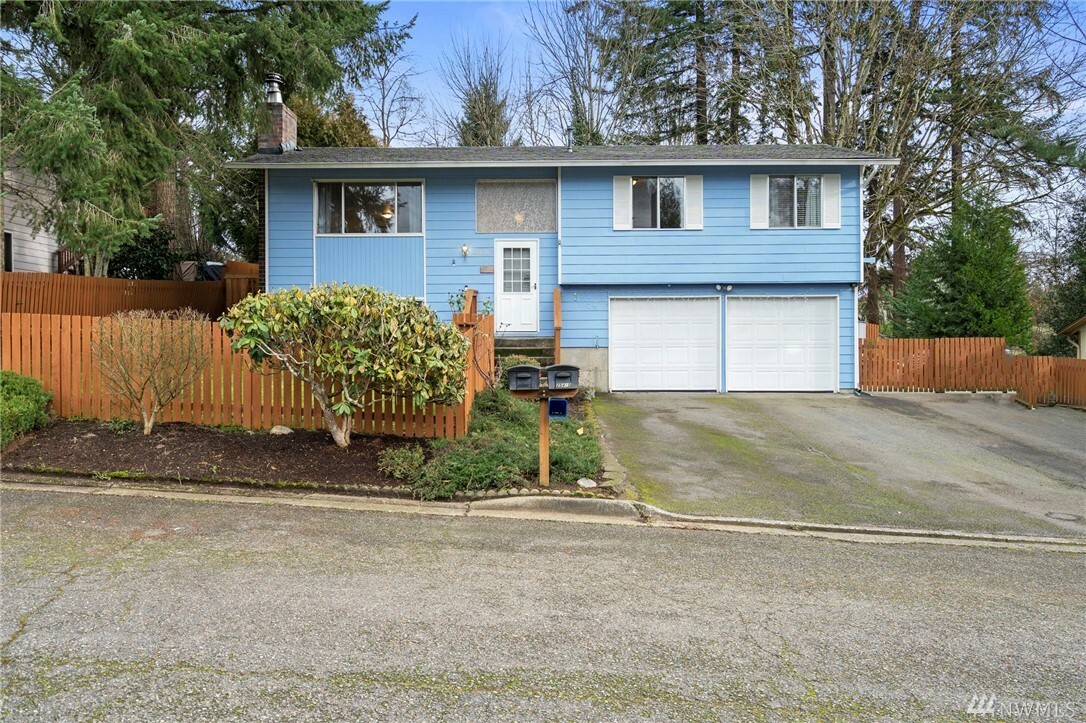 Property Photo:  25410 151st Place SE  WA 98042 