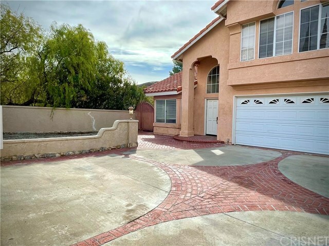 Property Photo: 28741 Shadow Valley Lane CA 91390