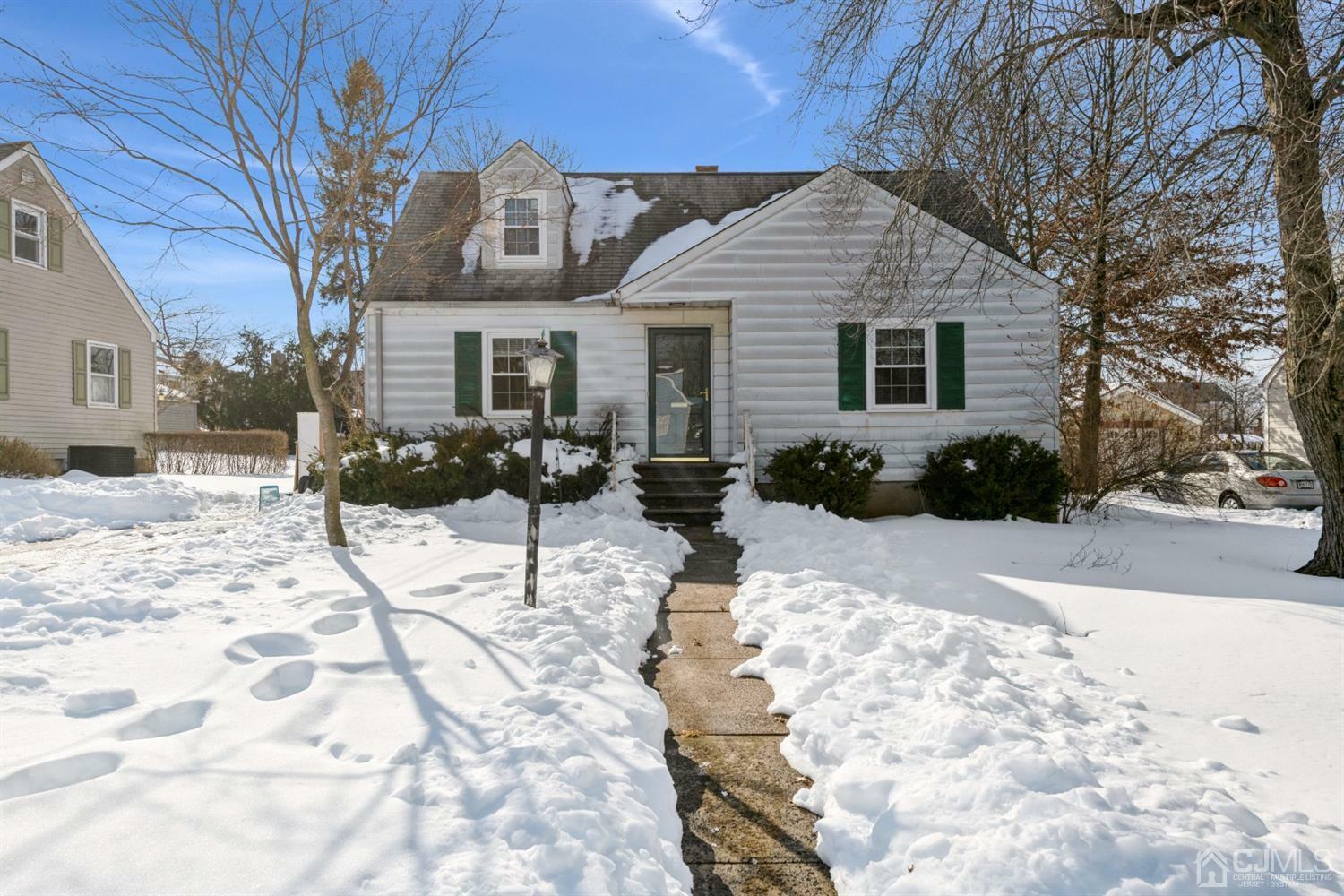 Property Photo:  152 Hillcrest Avenue 11  NJ 08817 