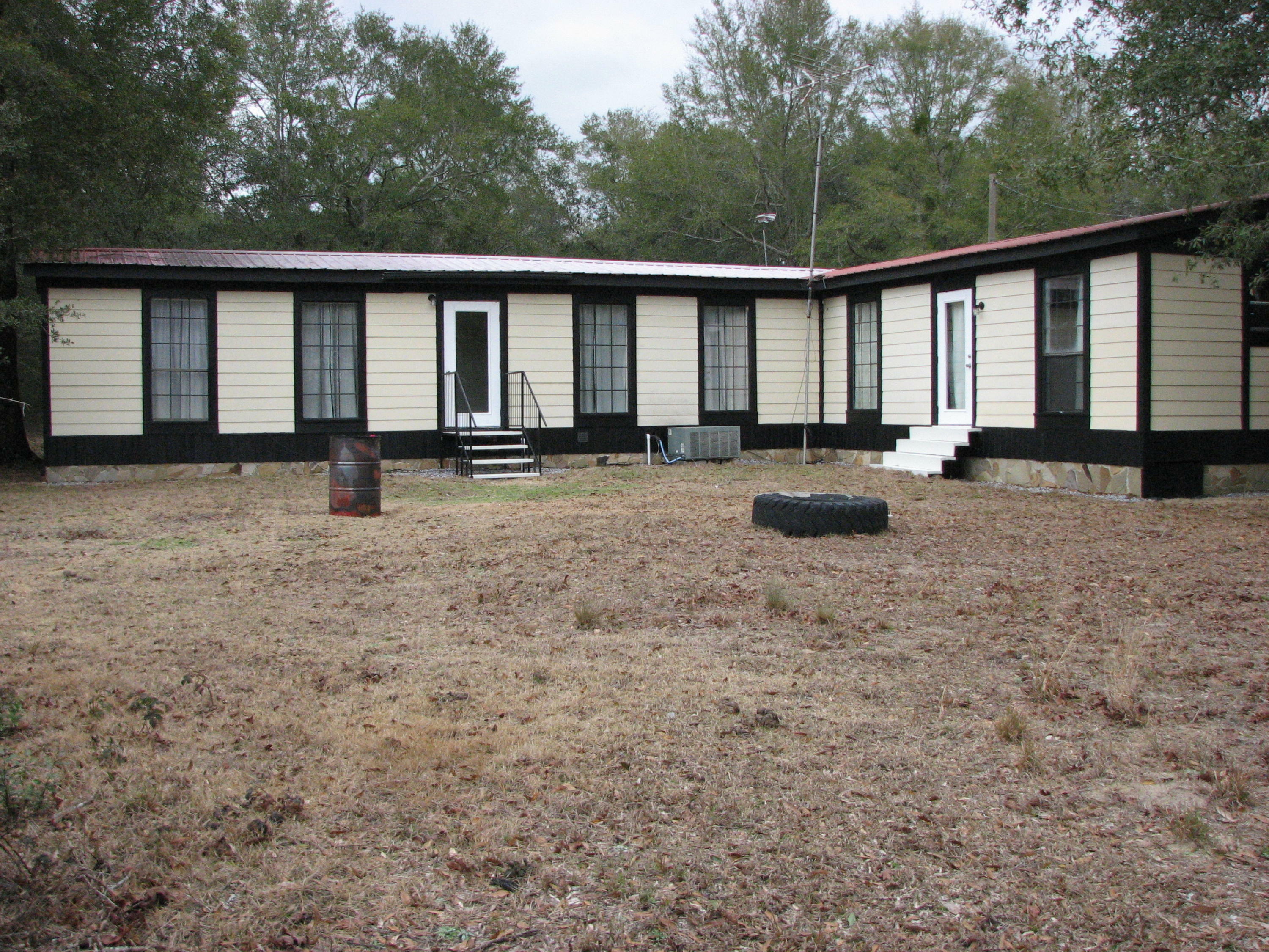 Property Photo:  5111 Co Highway 1087  FL 32433 