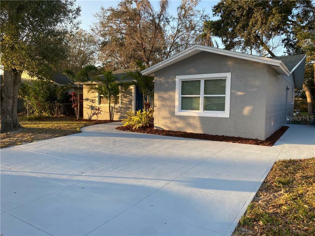 Property Photo:  4261 66th Avenue N  FL 33781 