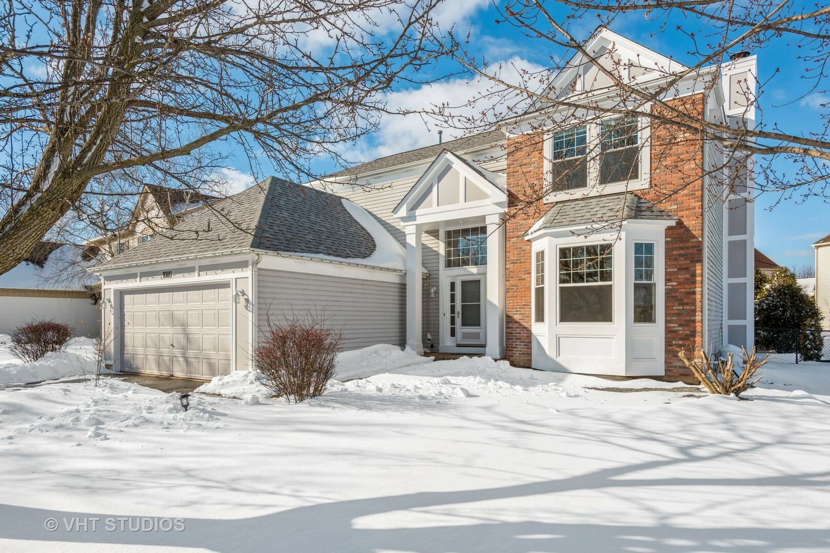 Property Photo: 1080 Annandale Drive IL 60123