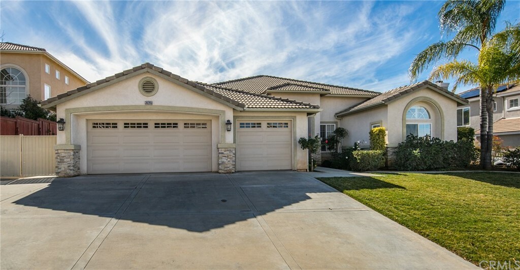 Property Photo:  36295 Canyon Terrace Drive  CA 92399 