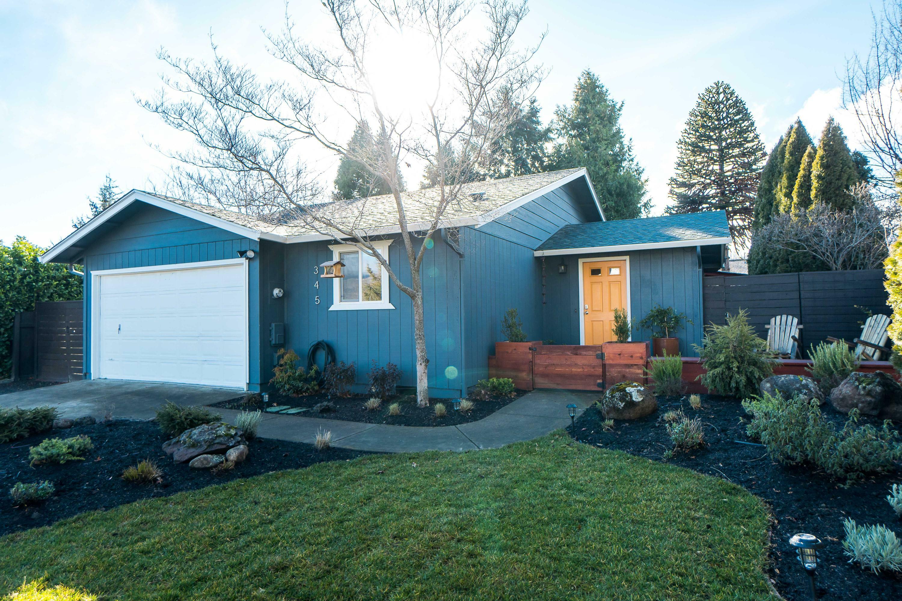 Property Photo: 345 School House Road OR 97540