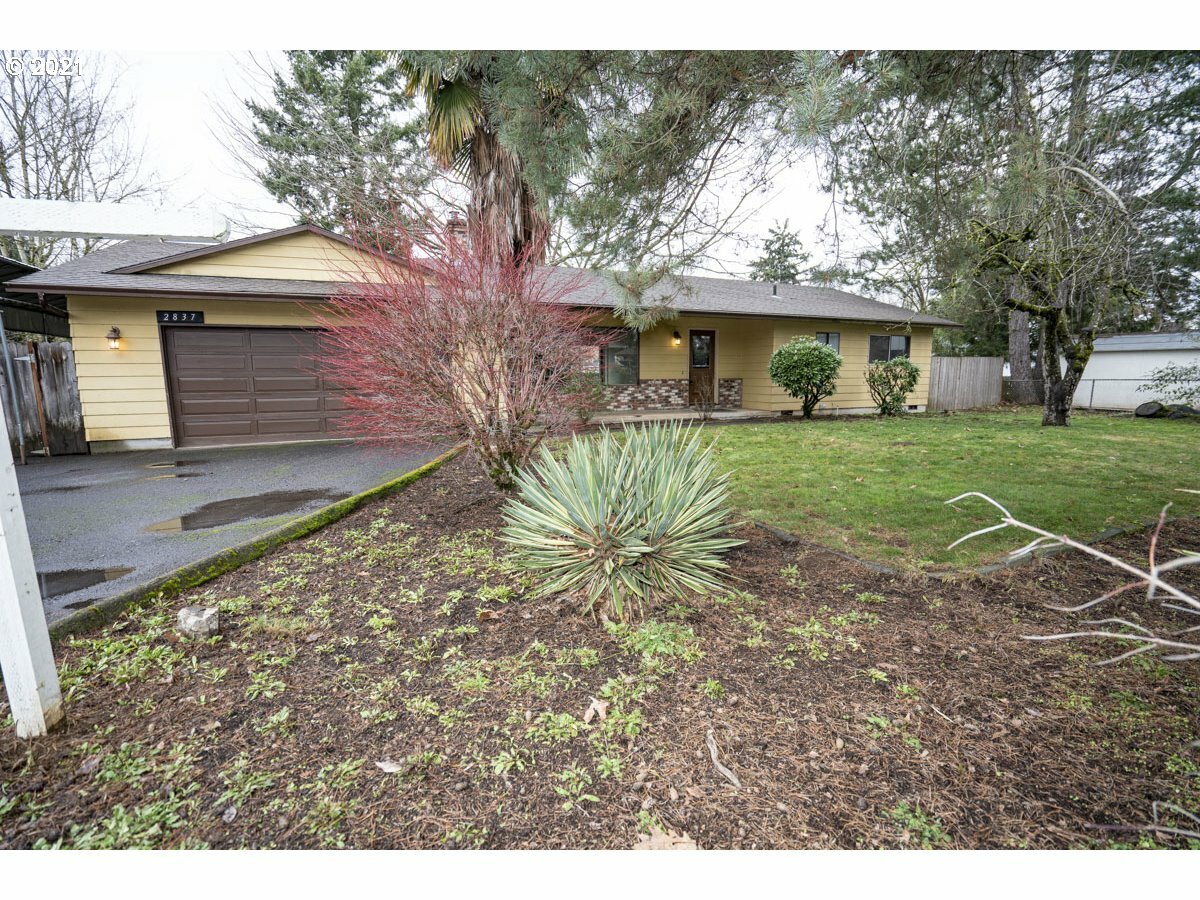 Property Photo: 2837 SE 170th Ave OR 97236