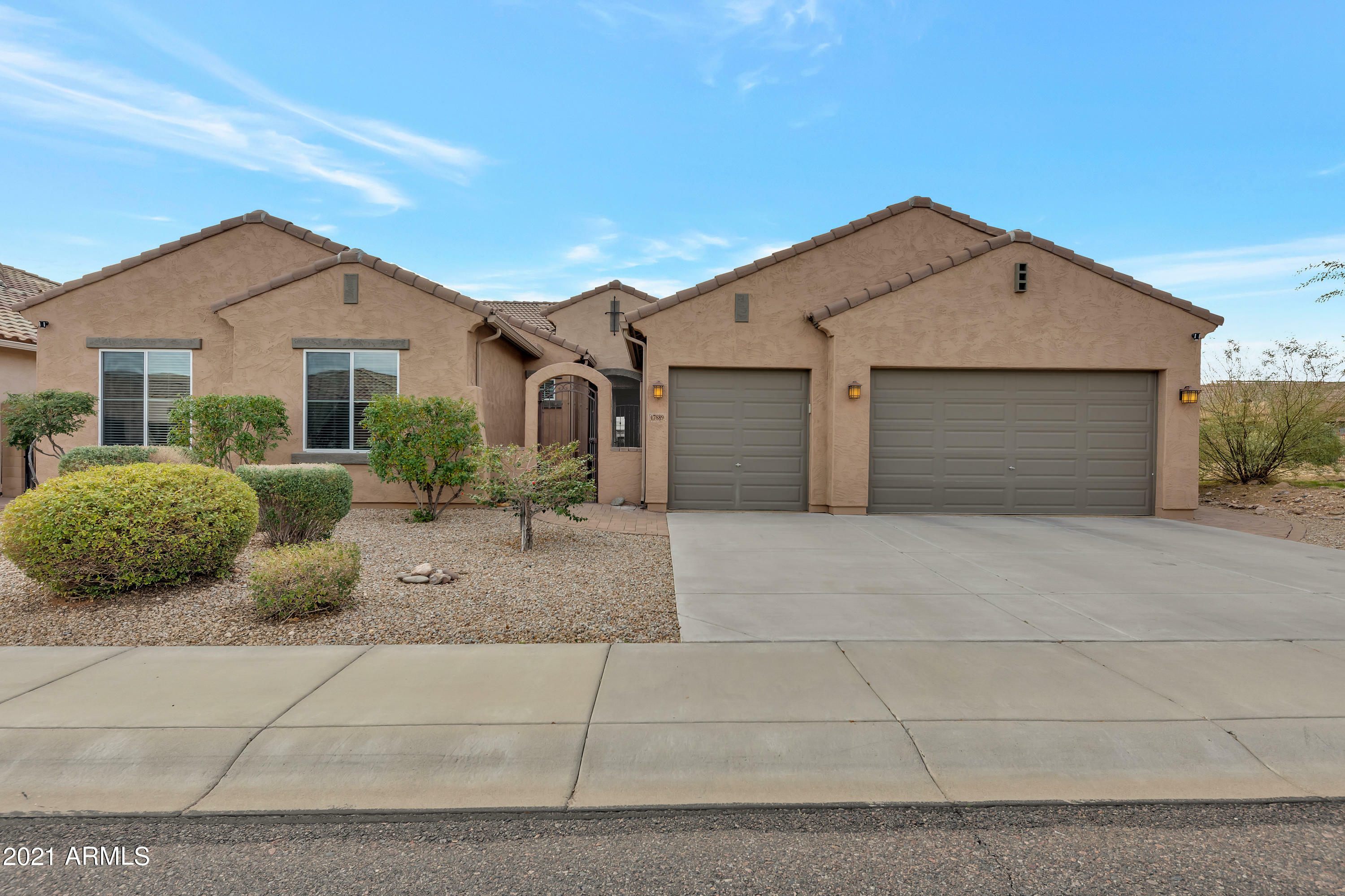 Property Photo:  17889 E Joven Court  AZ 85118 