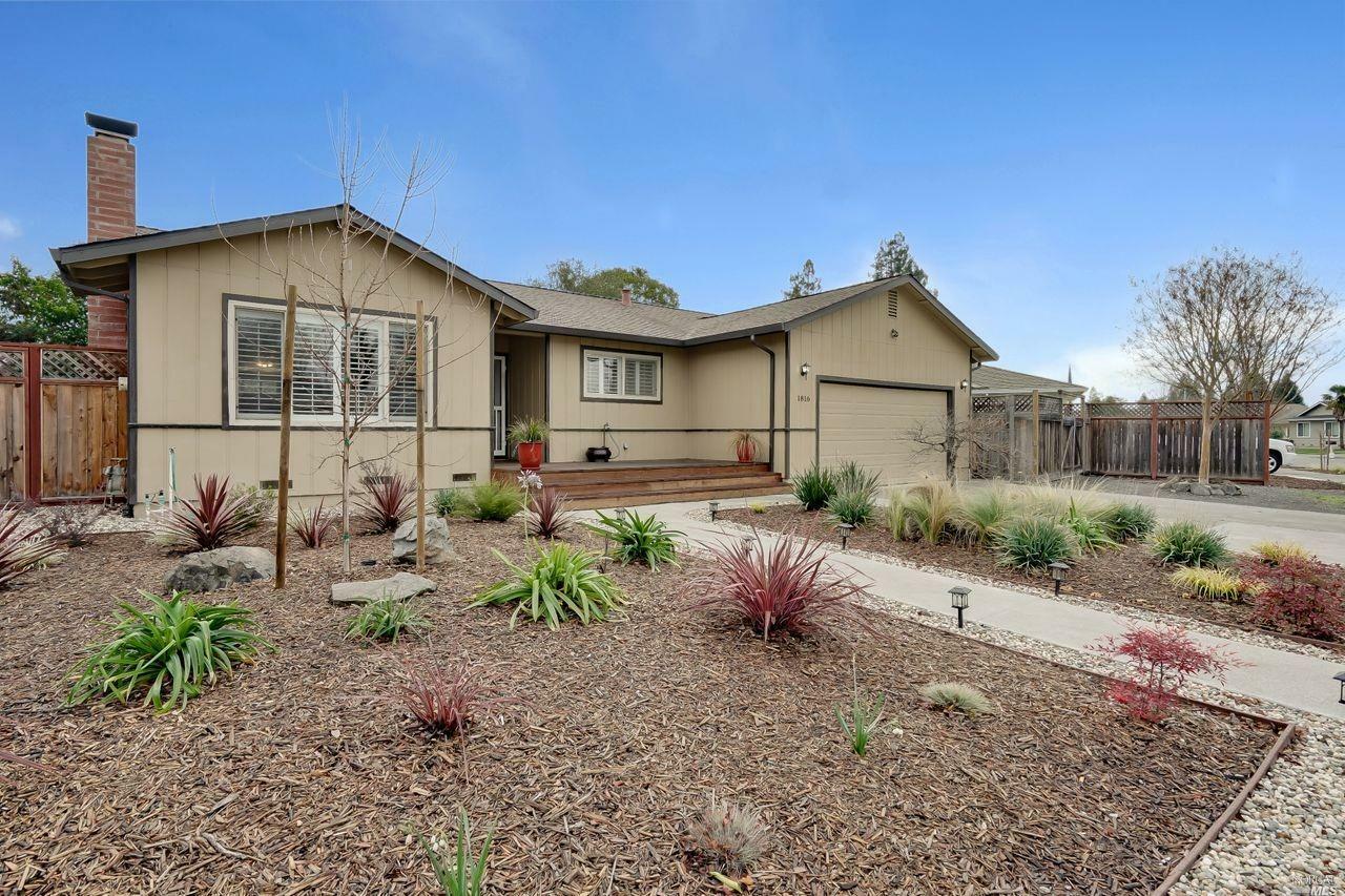 Property Photo:  1816 Peterson Lane  CA 95403 