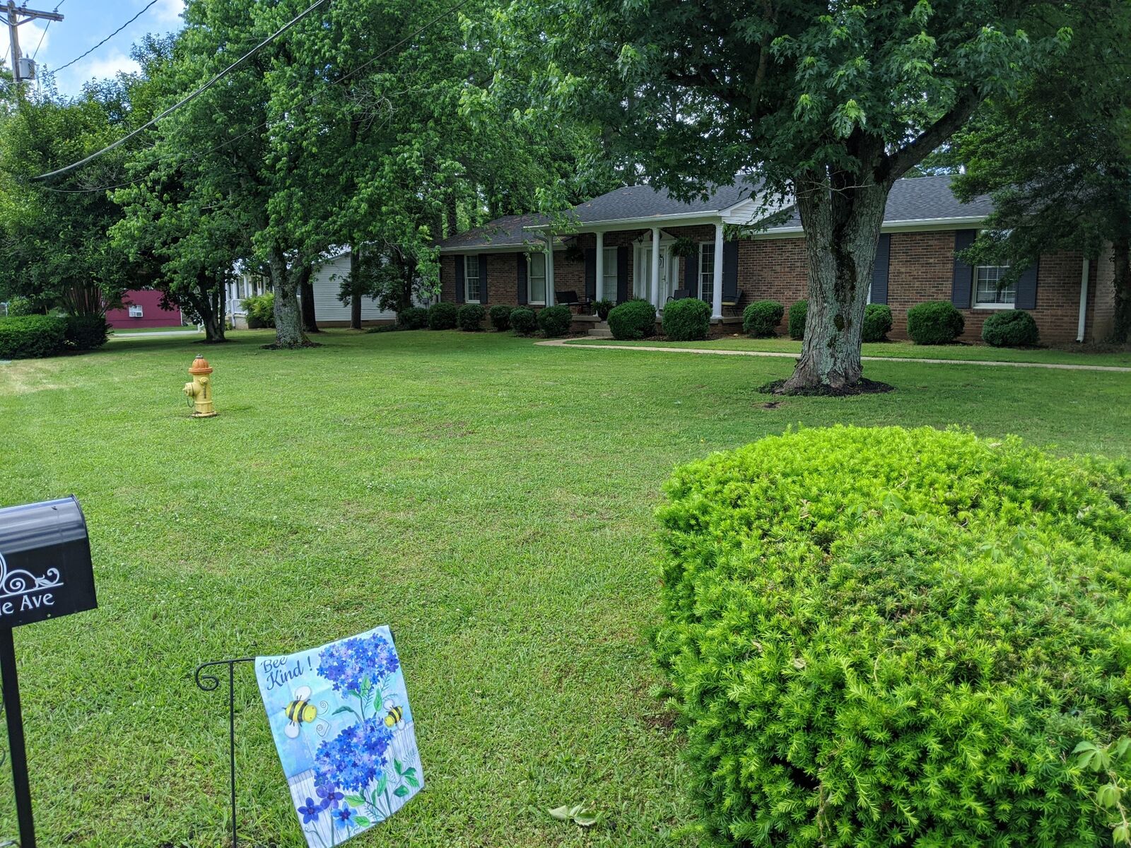 Property Photo: 102 Cliffside Ave TN 37160