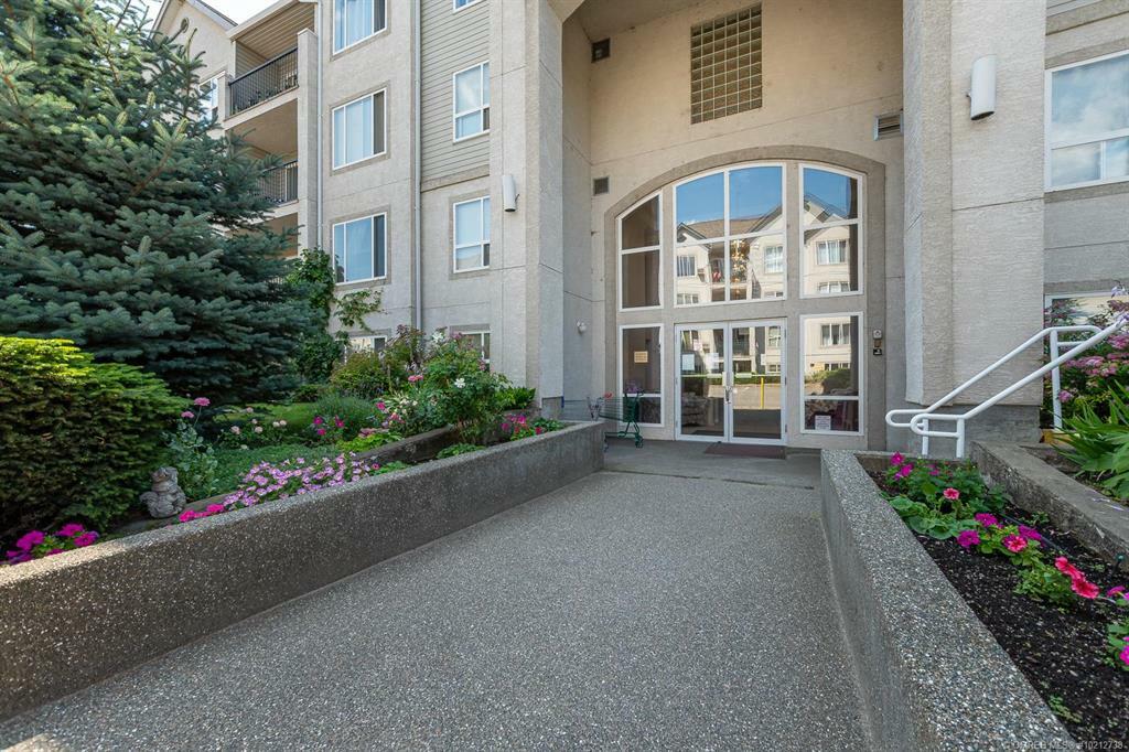 Property Photo: 650 3 Street SW 106 BC V1E 1P6