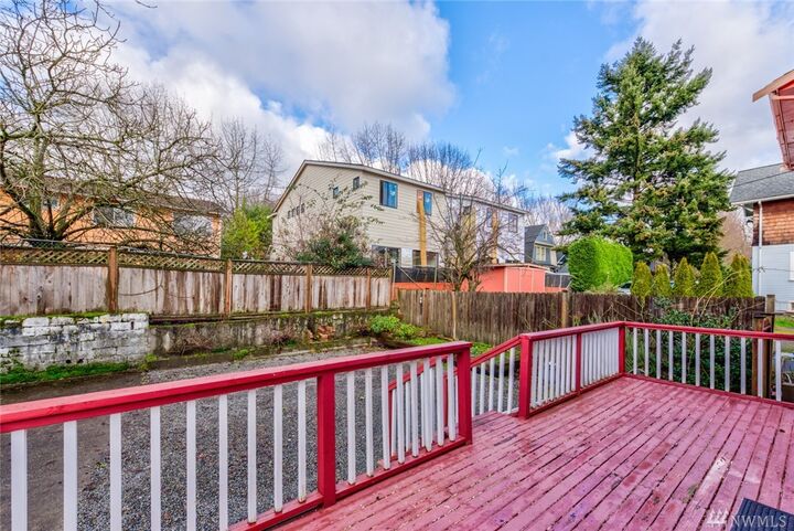 Property Photo:  917 23rd Ave  WA 98122 