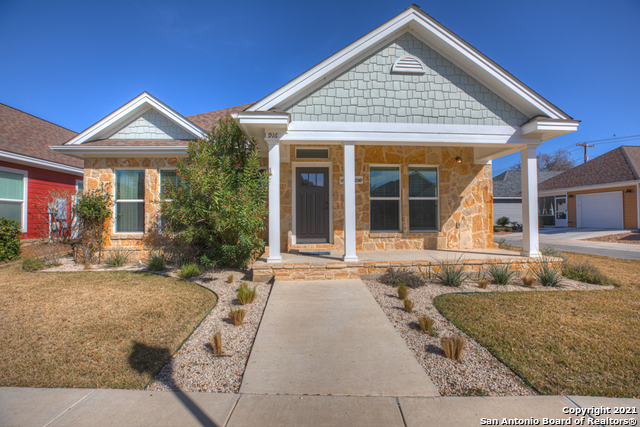 Property Photo: 916 Hudson Ln TX 78130