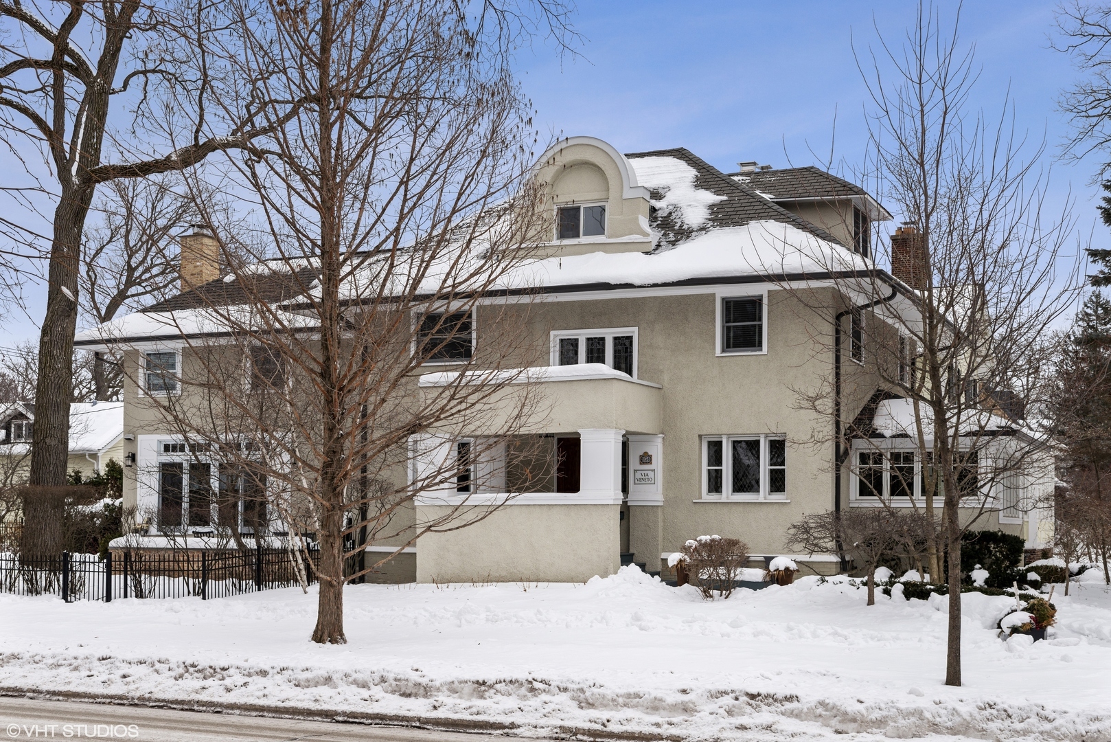 Property Photo: 934 Elmwood Avenue IL 60091
