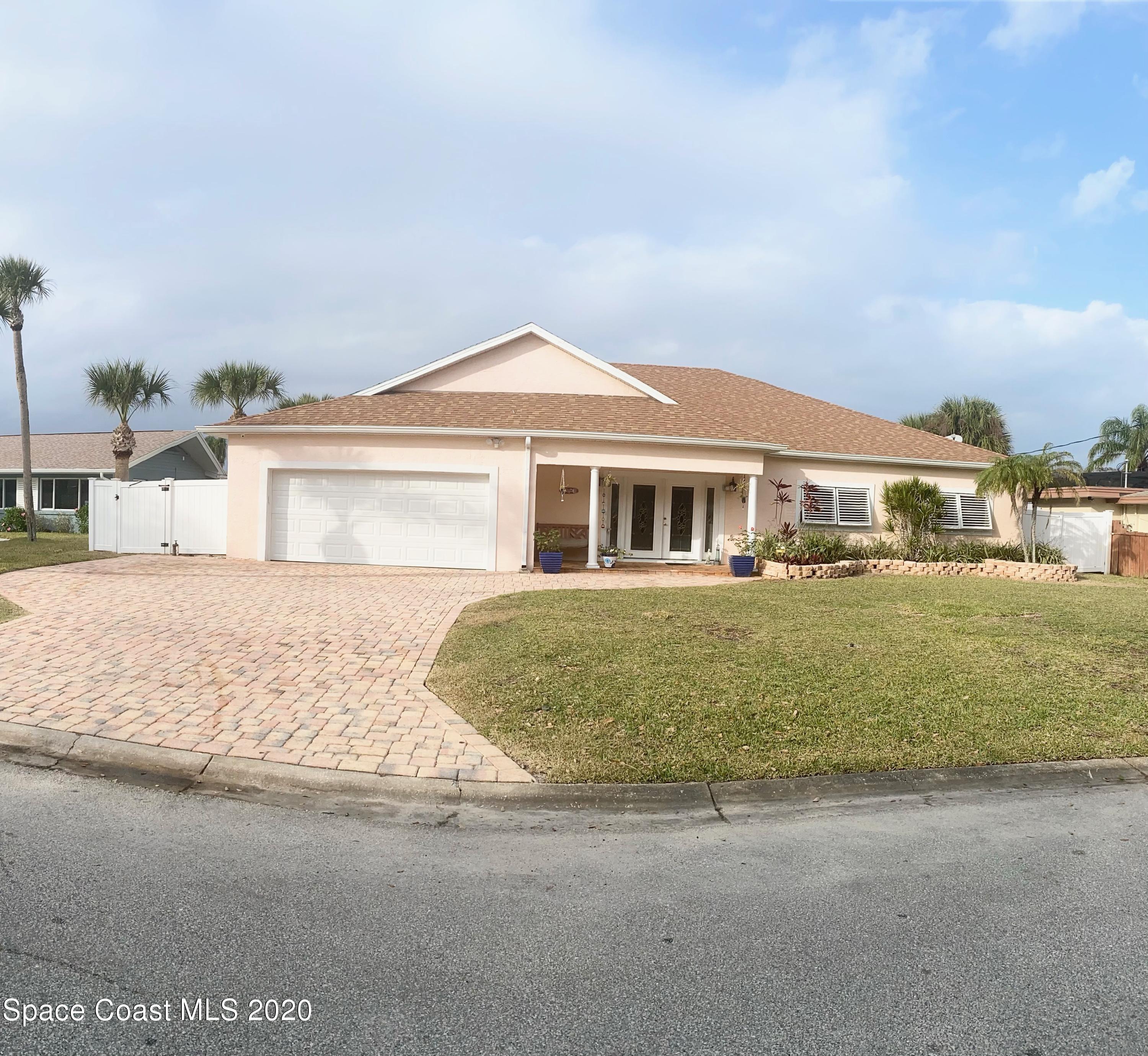 Property Photo: 127 Antigua Drive FL 32931