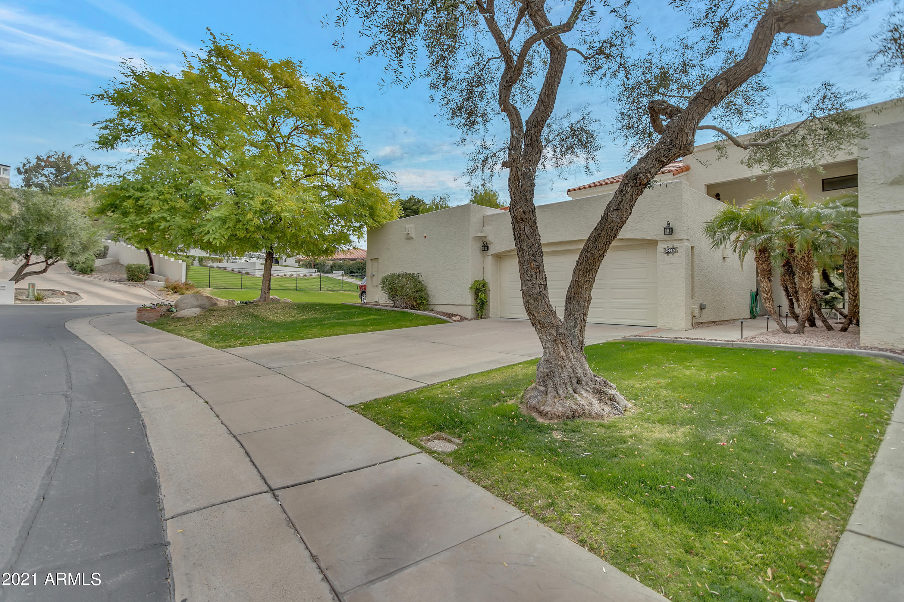 Property Photo: 2445 E Rancho Drive AZ 85016
