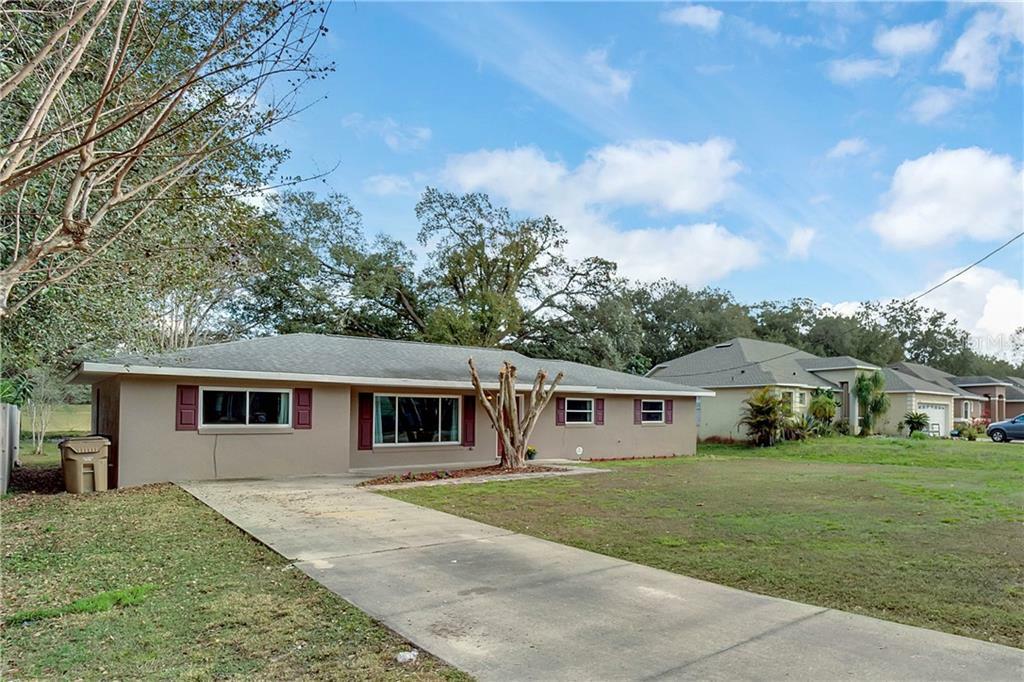 Property Photo:  27638 Lisa Drive  FL 32778 