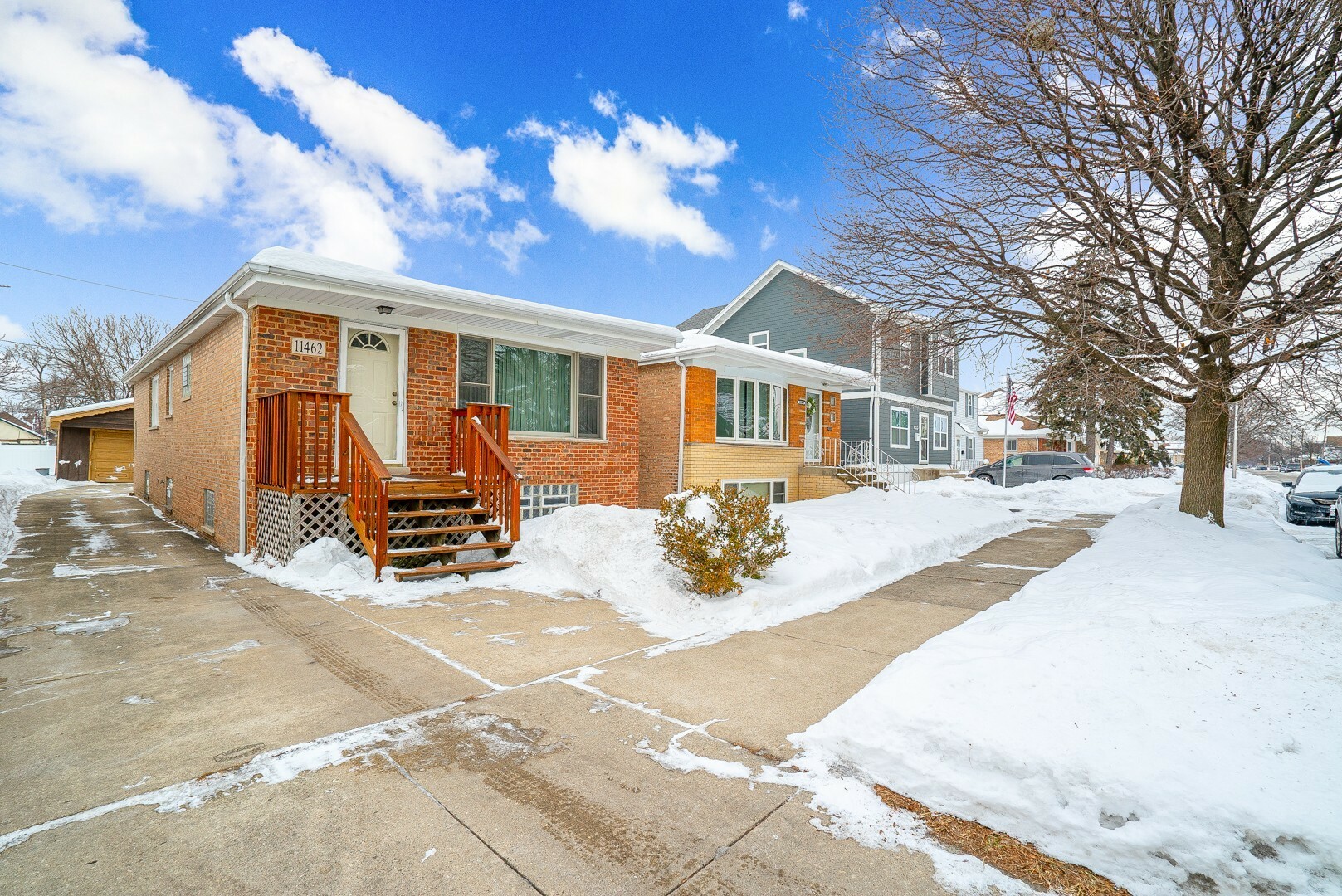 Property Photo: 11462 S Saint Louis Avenue IL 60655