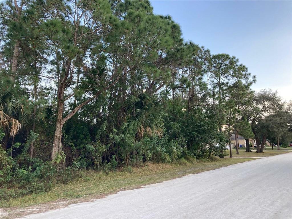 Property Photo:  8665 96th Avenue  FL 32967 