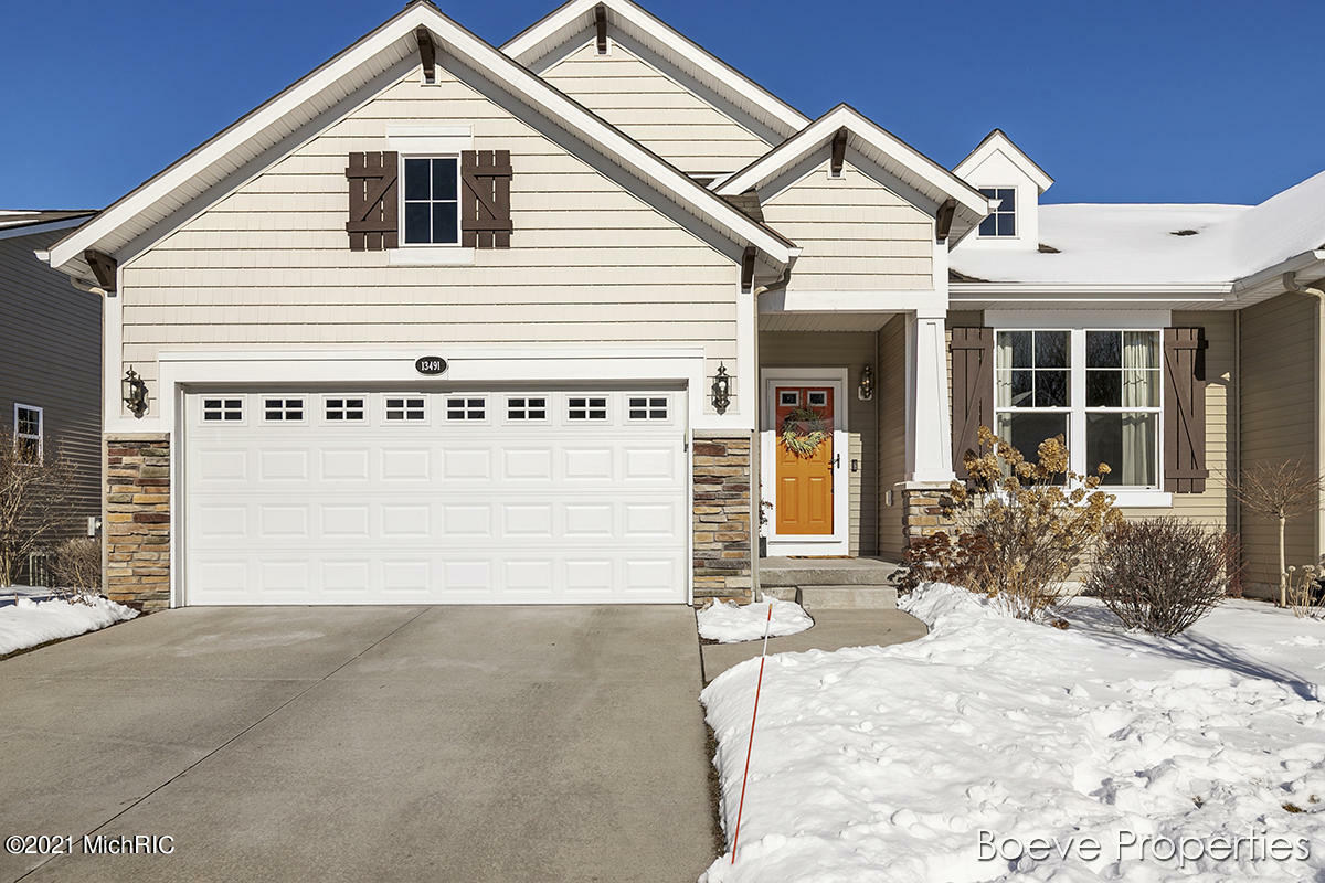 Property Photo:  13491 Carpenter Way  MI 49448 