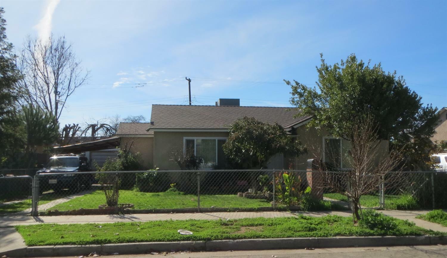 Property Photo:  4818 E Illinois Avenue  CA 93727 