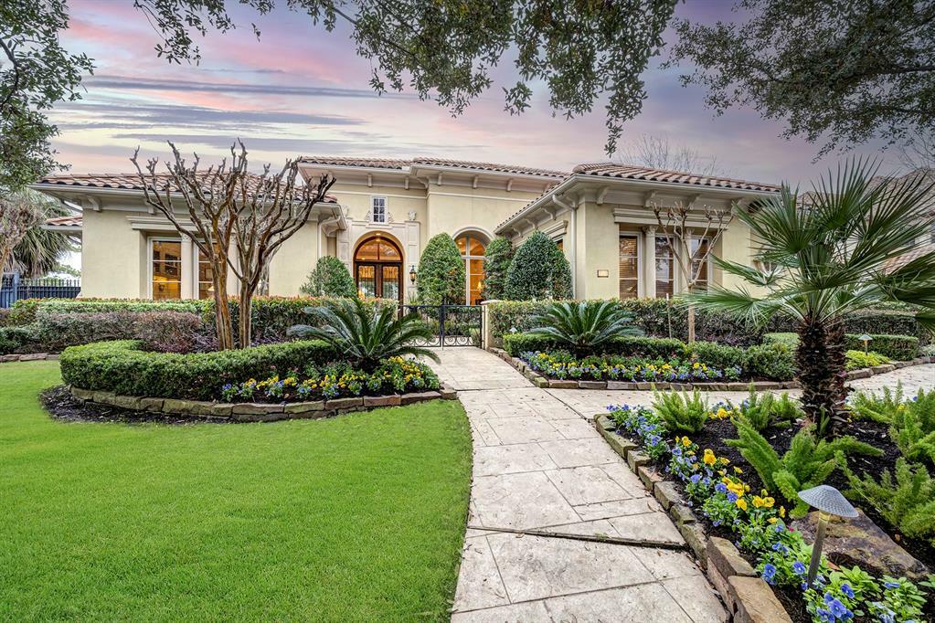 Property Photo: 11626 Versailles Lakes Lane TX 77082