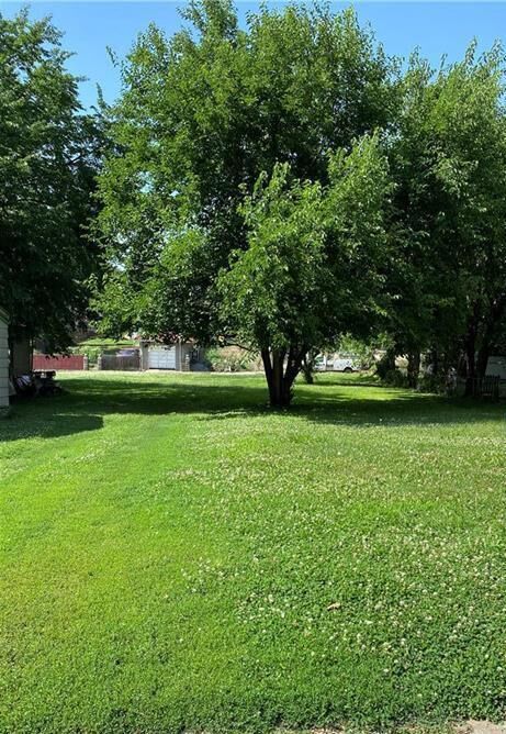 Property Photo:  1923 Mulberry Street  MO 64501 