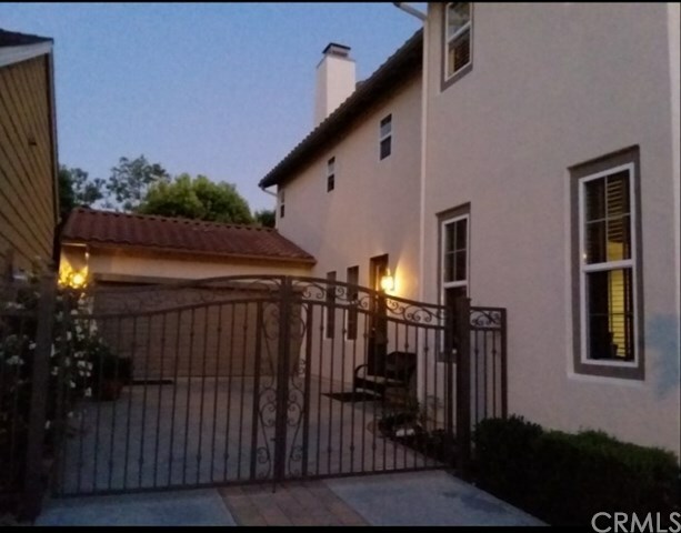 Property Photo:  32 Longfield Lane  CA 92694 