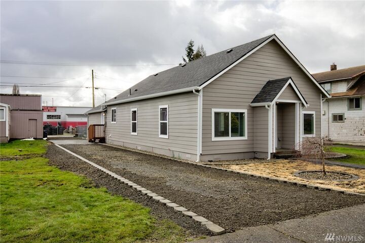2430 Sumner Ave  Hoquiam WA 98550 photo