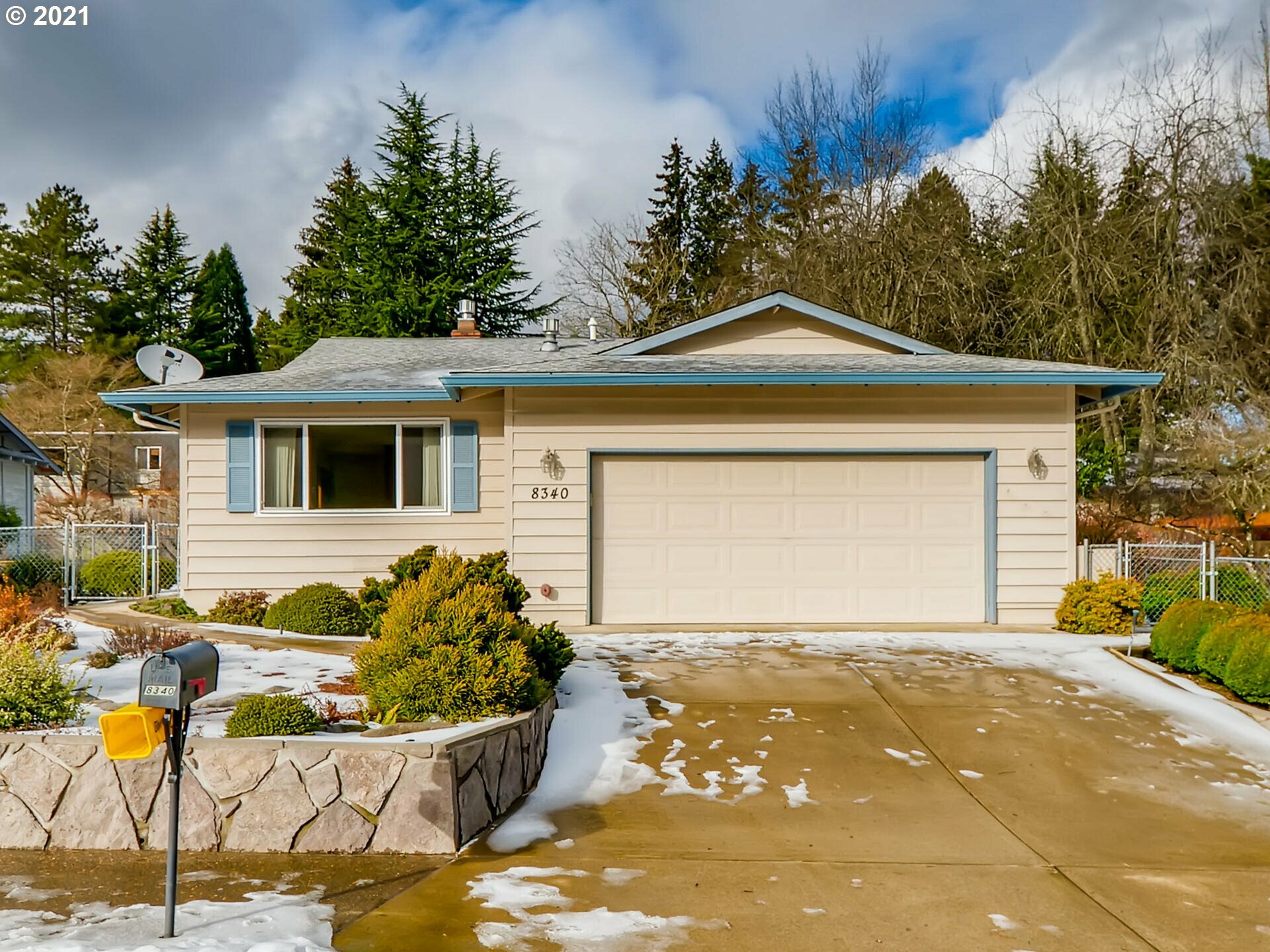 Property Photo: 8340 SW Godwin Ct OR 97223