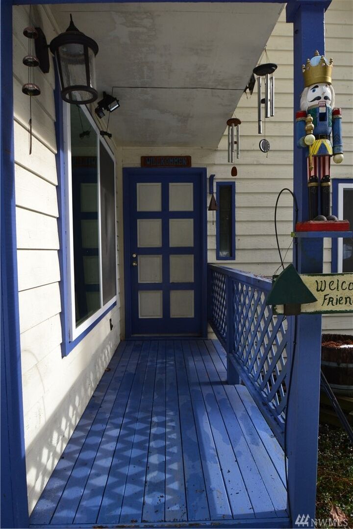 House for sale in Woodinville 15022 223rd Ave NE, Woodinville, WA 98077