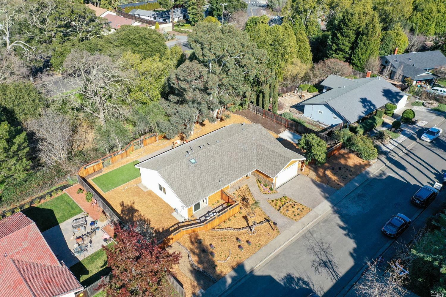 Property Photo: 26 Los Cedros CA 94947