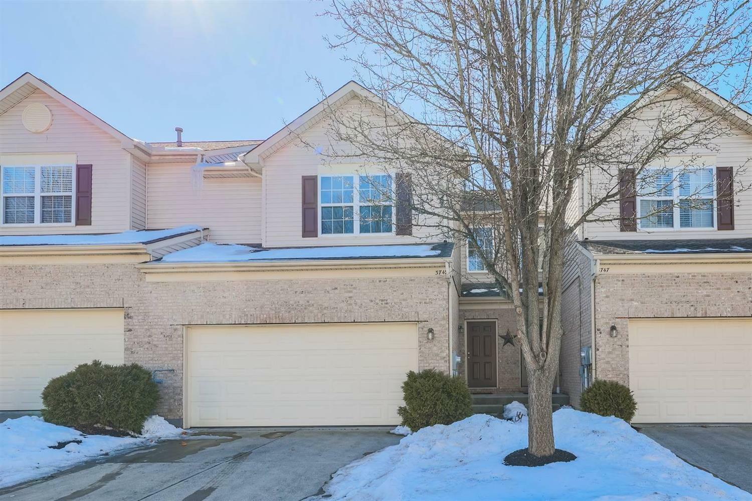 Property Photo: 3749 Thorngate Dr OH 45040
