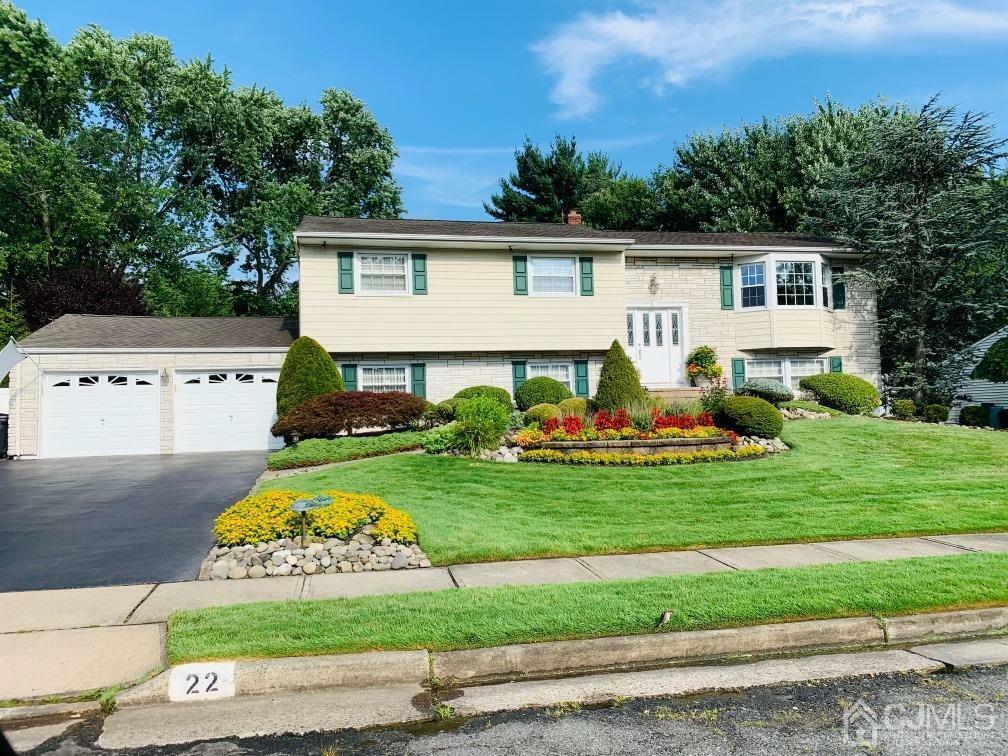 Property Photo:  22 Wellington Road  NJ 08816 