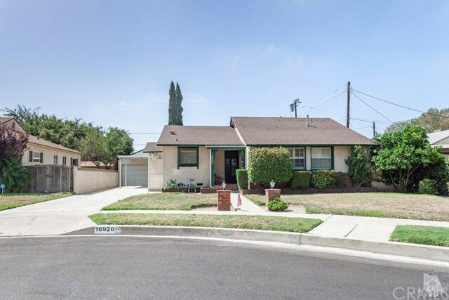 Property Photo:  16920 Lanark Street  CA 91406 