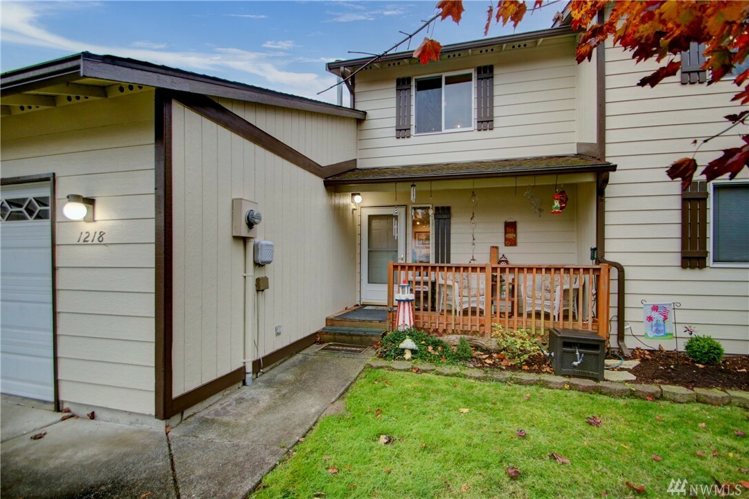 Property Photo:  1218 Crystal Lane  WA 98233 