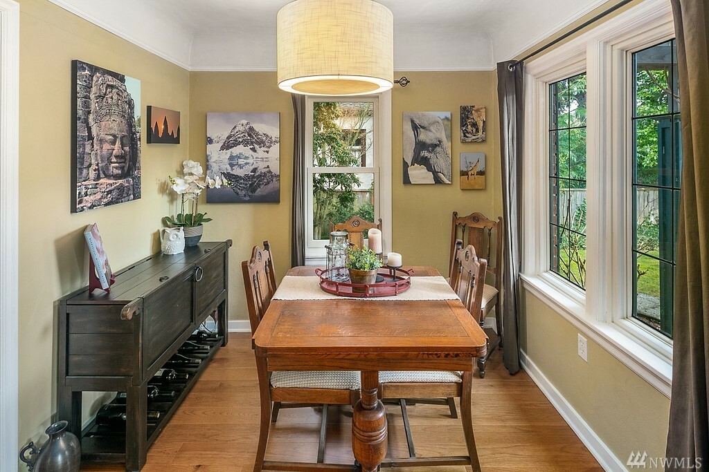 Property Photo: 1909 46th Ave SW WA 98116