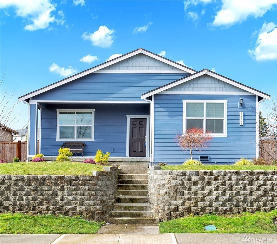 Property Photo:  19424 19th Av Ct E  WA 98387 