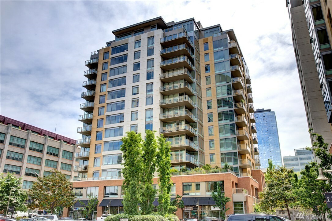 Property Photo: 910 Lenora St S1409 WA 98121