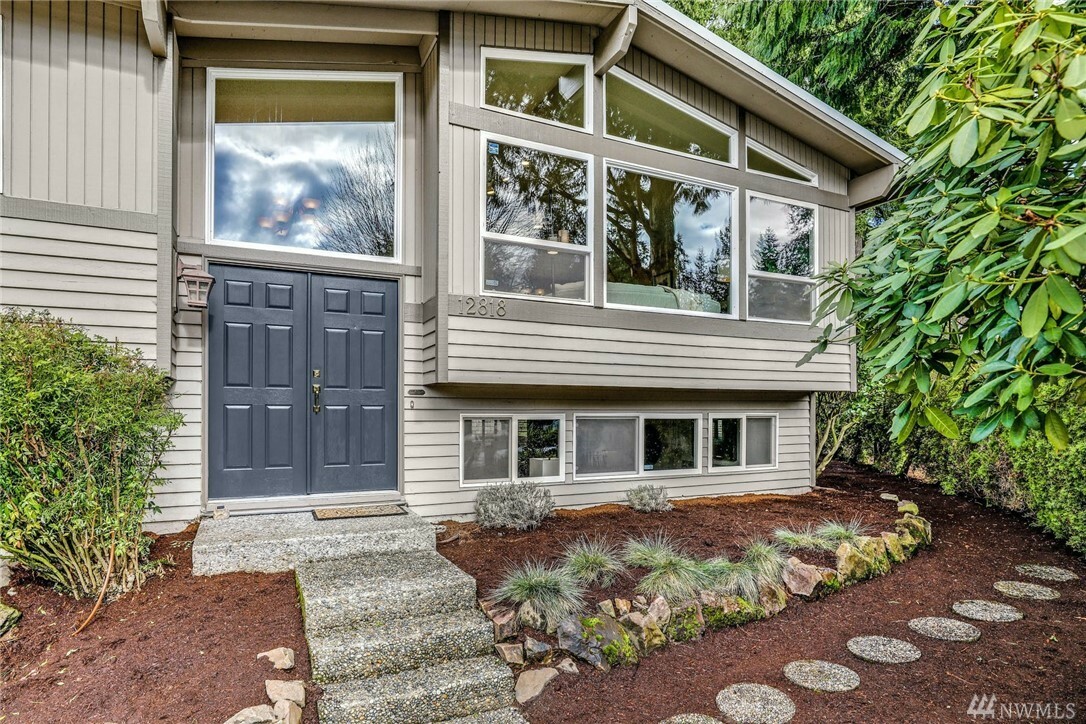 Property Photo:  12818 NE 106th Place  WA 98033 