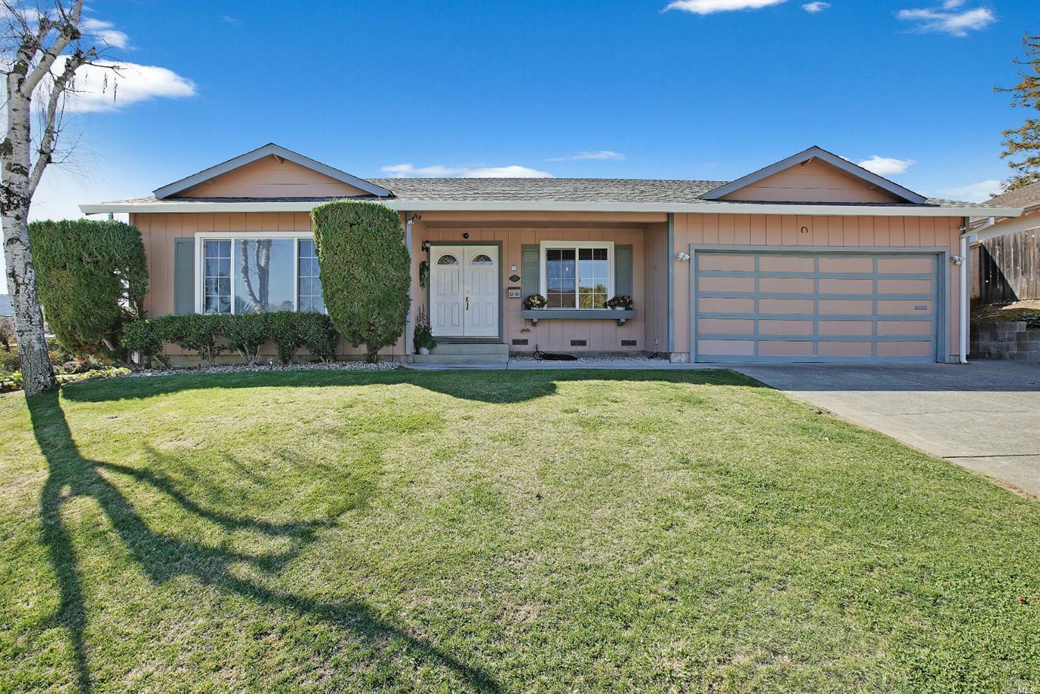 Property Photo: 5 Estado Court CA 94945