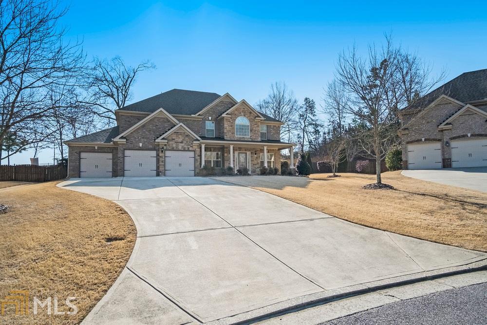 Property Photo: 4540 Saint Andrews Crest Drive GA 30040-9365