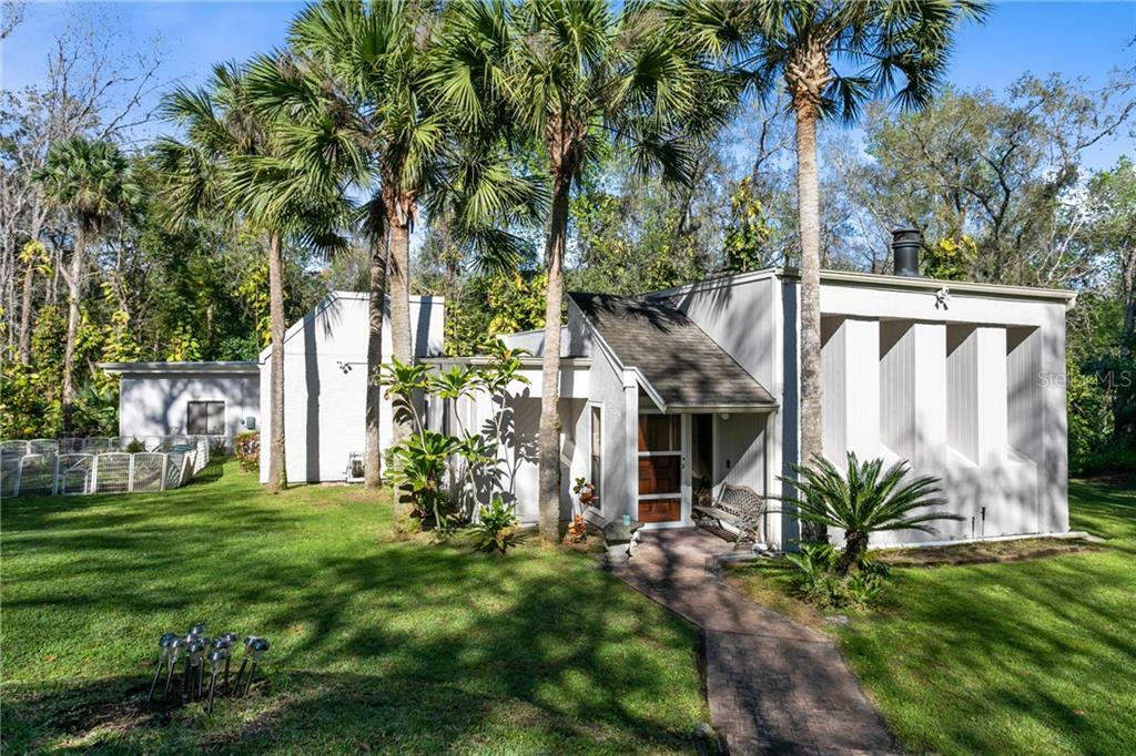 Property Photo:  906 Arabian Avenue  FL 32708 