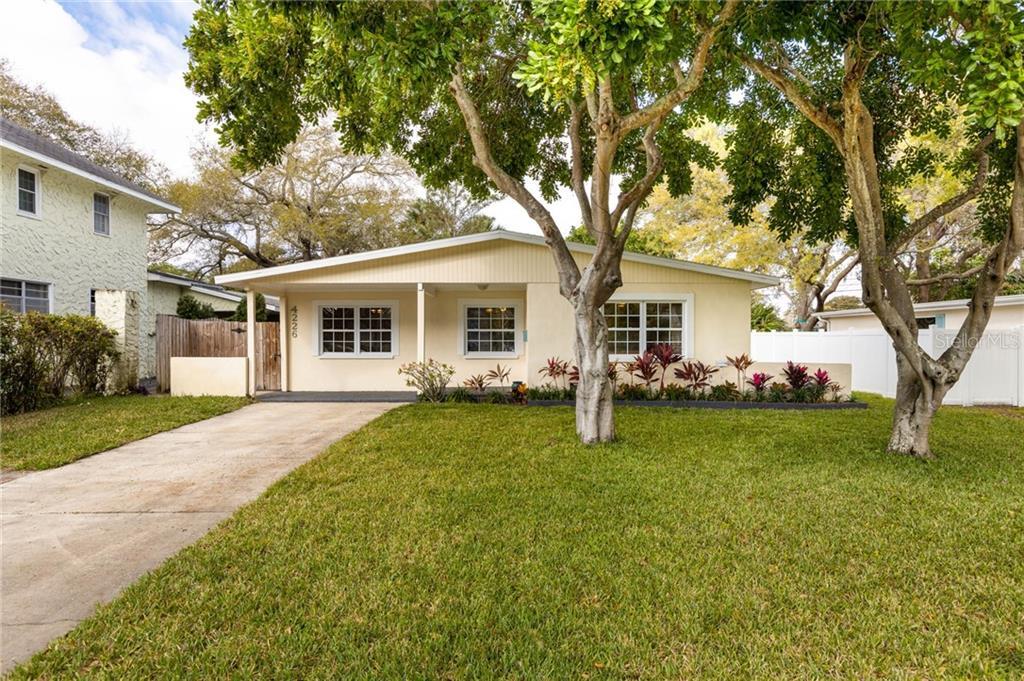 Property Photo:  4226 Helena Street NE  FL 33703 