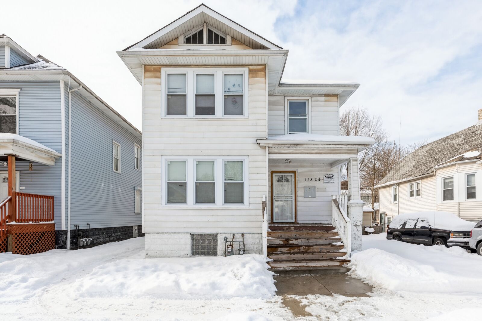 Property Photo:  11824 S Wentworth Avenue  IL 60628 