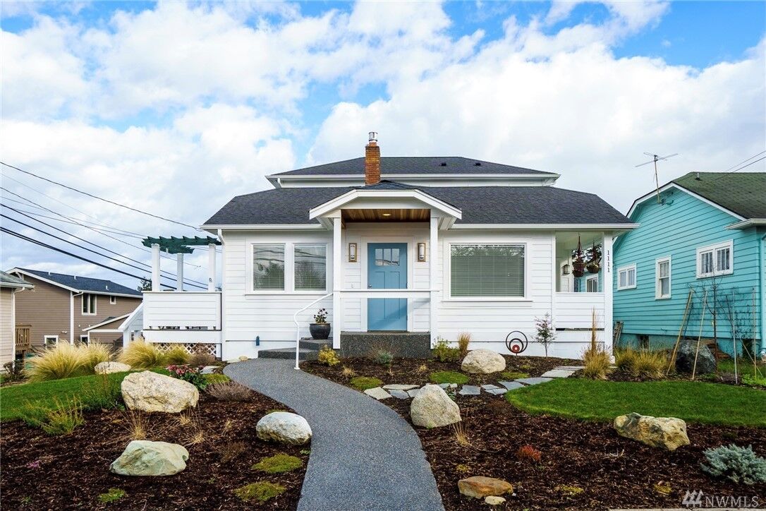 Property Photo:  1111 K Ave  WA 98221 