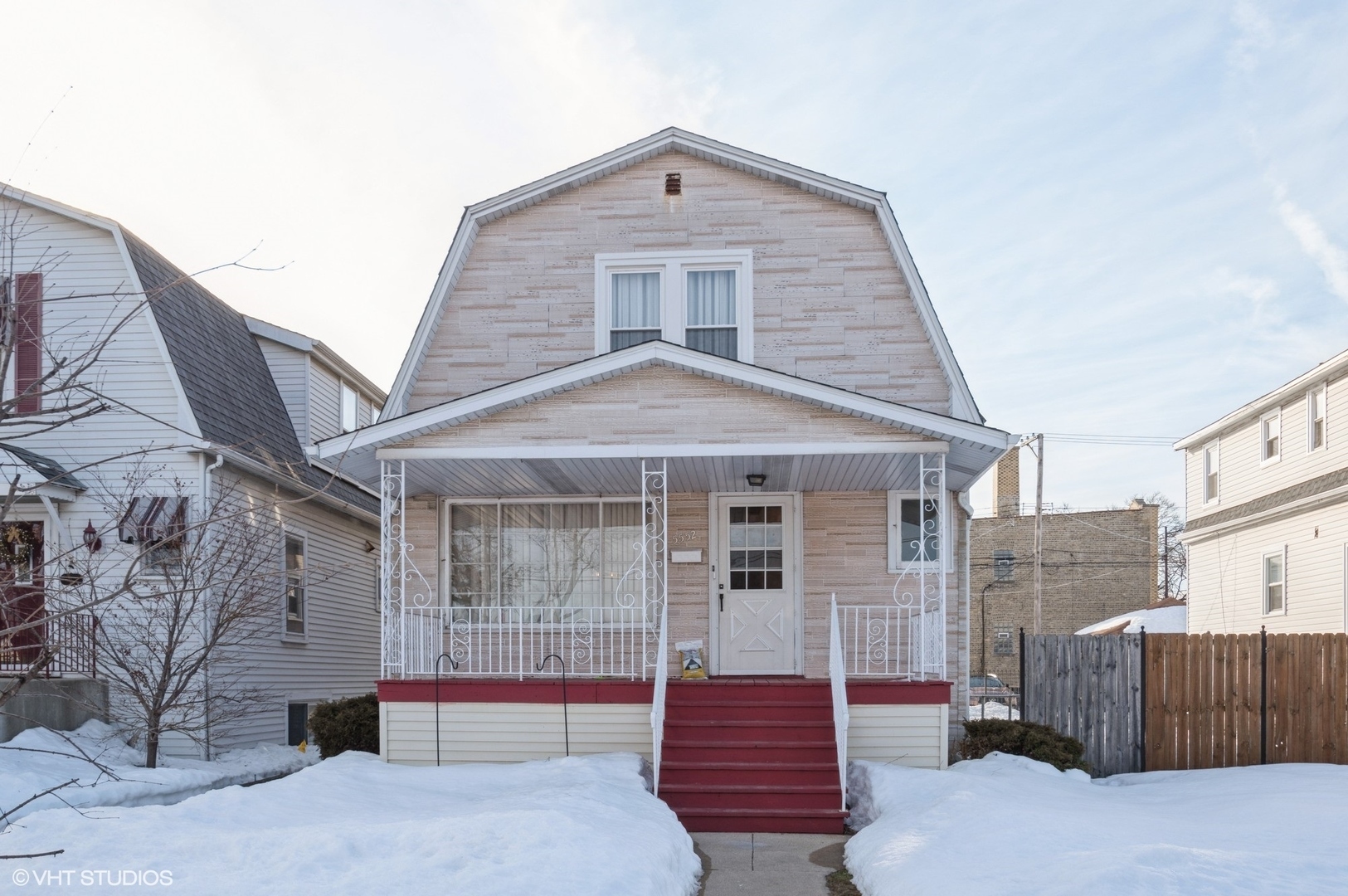 Property Photo:  5552 N Marmora Avenue  IL 60630 