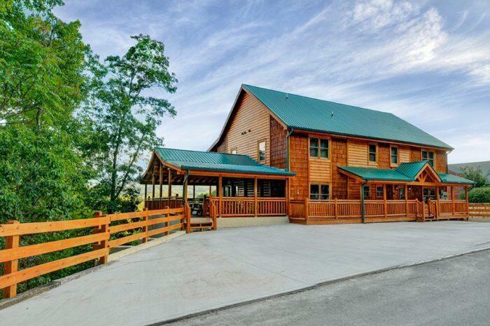 Property Photo: 1953 Blackthorn Tr TN 37862