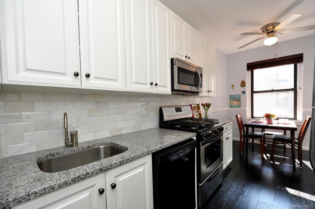 Property Photo:  143 Garth Road 4J  NY 10583 