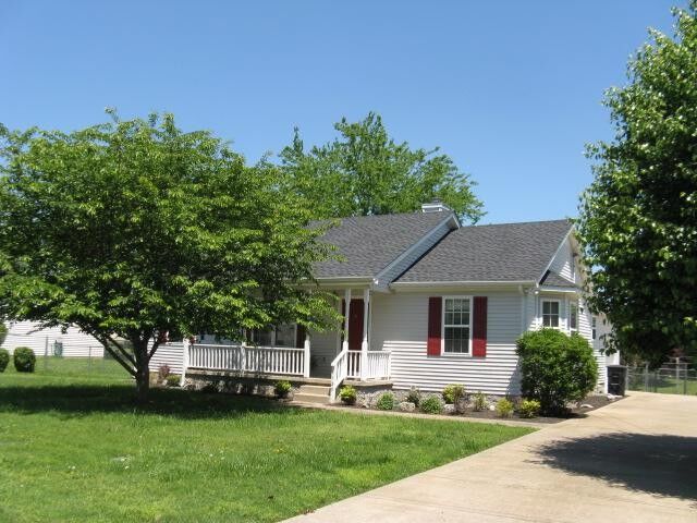Property Photo: 1129 Silverado Way TN 37130