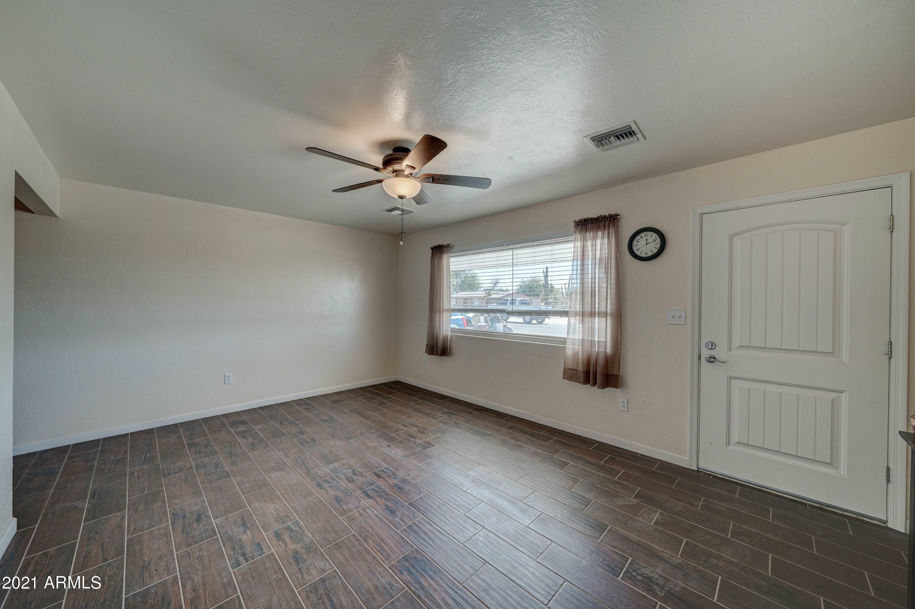 Property Photo:  856 E Friar Avenue  AZ 85119 